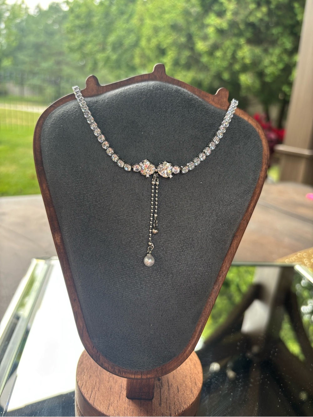 rhinestone bow choker - Picture 4 of 7